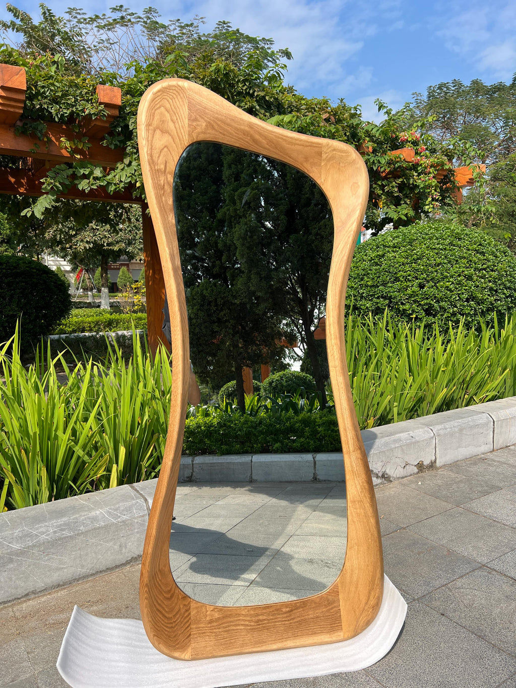 Asymmetrical Oak Full Length Mirror: Modern Organic Wall Decor